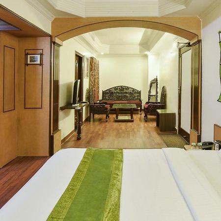 Hotel Kanishka Rāipur Екстериор снимка