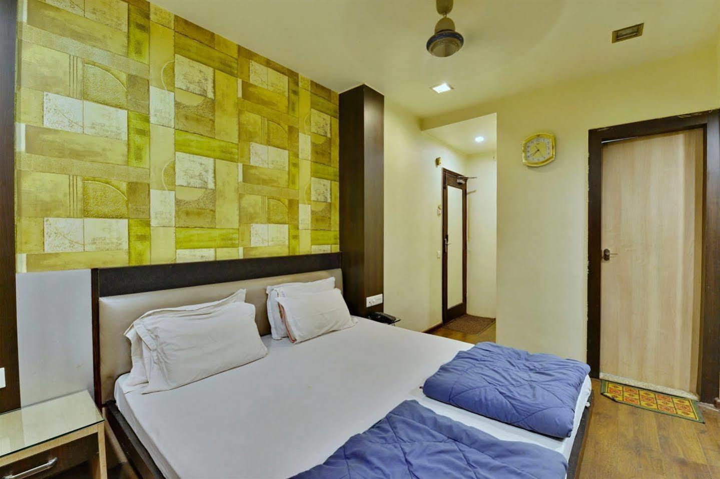 Hotel Kanishka Rāipur Екстериор снимка