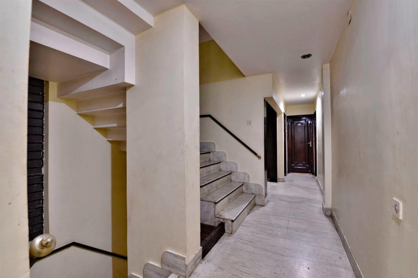 Hotel Kanishka Rāipur Екстериор снимка